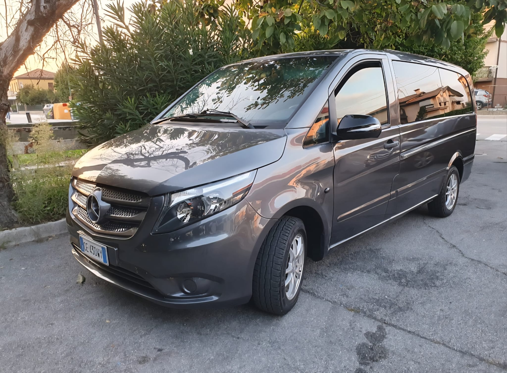 Mezzo di trasporto funebre Onoranze Funebri GTL — immagine 8