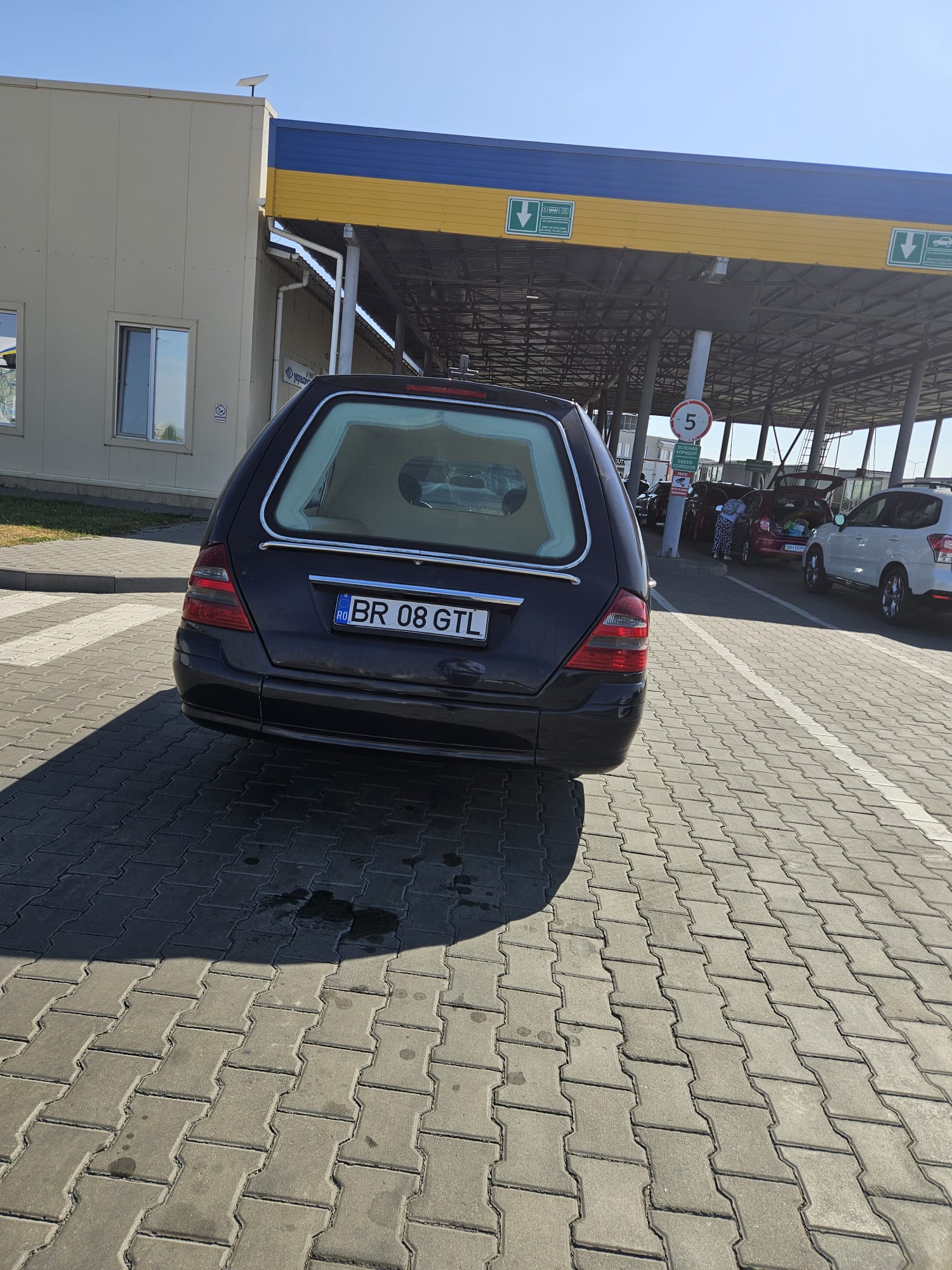 Mezzo di trasporto funebre Onoranze Funebri GTL — immagine 2